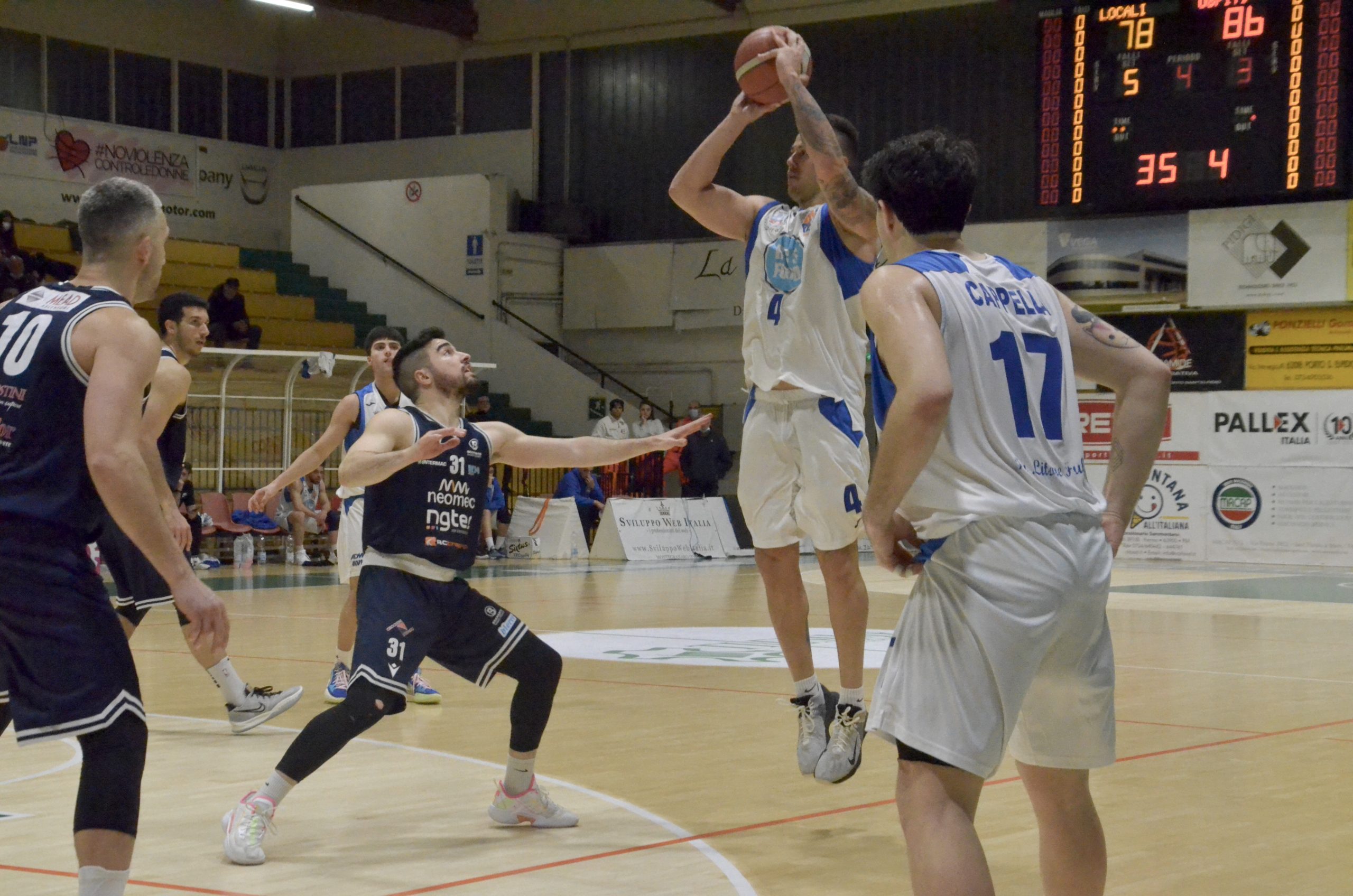 PSE Basket - Bramante Pesaro 78-86: Biancoazzurri da applausi contro la prima della classe